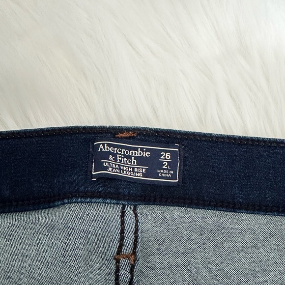 Abercrombie & Fitch Ultra High Rise Jean Legging (NEW) - Dark Rinse - Picture 3 of 3